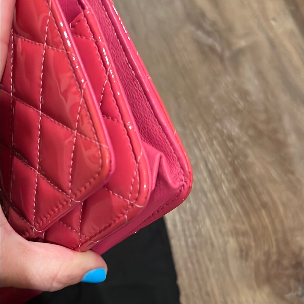 Chanel Pink Quilted Crossbody Bag with Iconic Chain - Picture 4 of 9